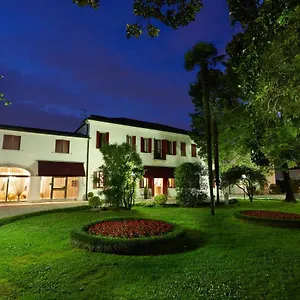 villa-patriarca-hotel.hotelinveneto.com/